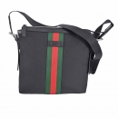 GUCCI ショルダーバッグ 631199 KWT7N 1050 ブラック