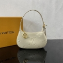 LOUIS VUITTON ミニムーン M82487