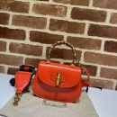 Gucci(グッチ) コピー 686864 10ODT 7541 グッチ バッグ スーパーコピー バンブー ミニ トップハンドルバッグ 686864 10ODT 7541