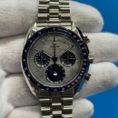 OMEGA「スピードマスター ムーンフェイズ メテオライト」Ref. 304.30.43.52.06.001