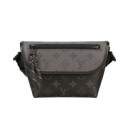 ルイヴィトン 2026年新作ショルダーバッグ メンズ モノグラム エクリプス パルス･ウェアラブル ウォレット ブラック M12806