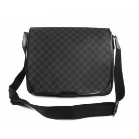 ルイヴィトン LOUIS VUITTON ダミエ グラフィット ダニエルGM