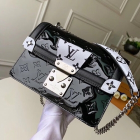 Louis Vuitton ワインウッド PM M90445